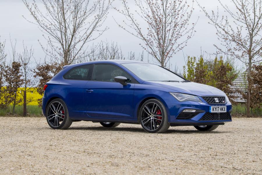  Seat Leon SC Cupra 300 2017 года  (UK) (фото 6 из 22)